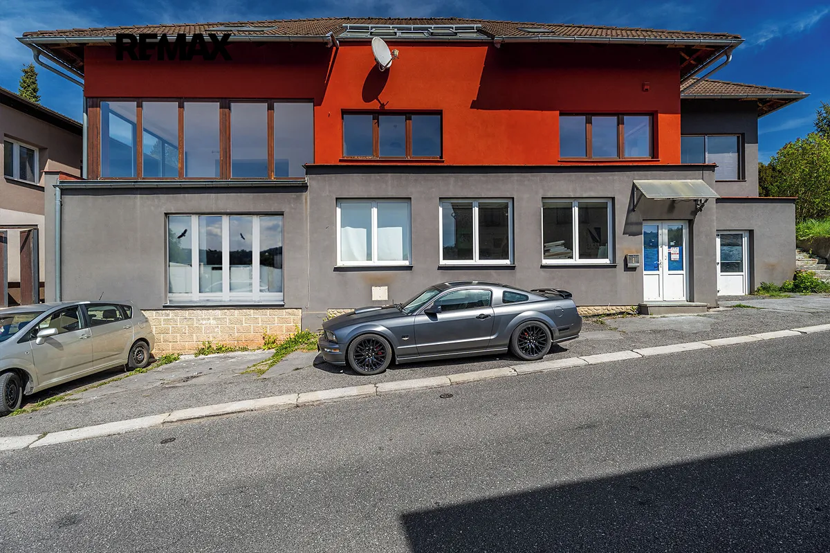 Prodej rodinného domu 654 m², pozemek 391 m²